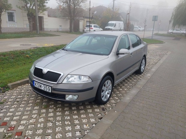 Skoda Octavia II 1.6 Elegance