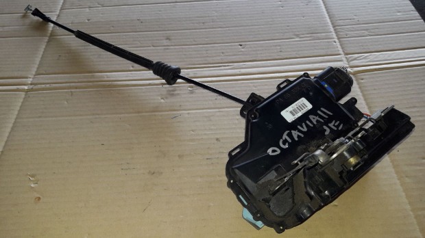 Skoda Octavia II Jobb Els� Ajt� Z�rszerkezet + K�zpontiz�r Motor