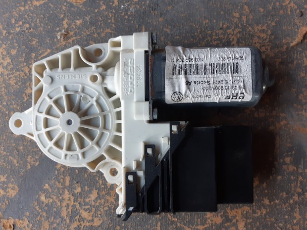 Skoda Octavia II Jobb H�ts� Ablakemel� Motor