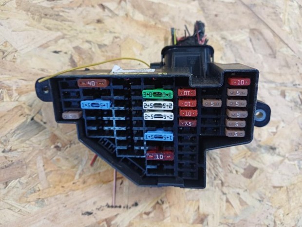 Skoda Octavia II (2006-2013) 1.9Tdi Diesel Biztos�t�k T�bla