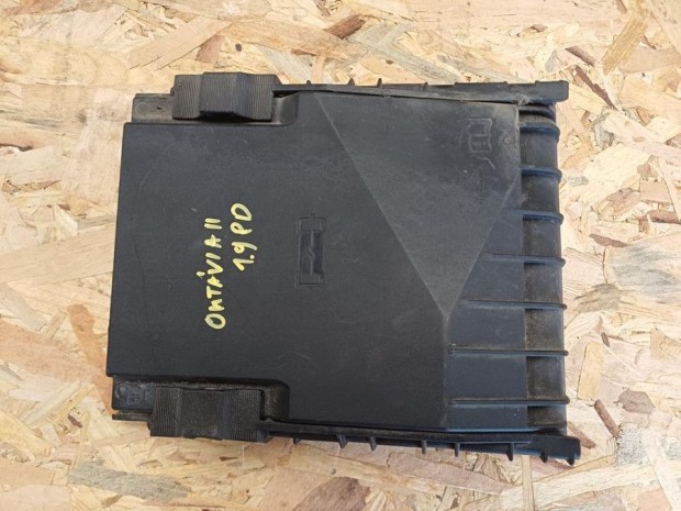 Skoda Octavia II (2006-2013) Biztos�t�kt�bla Fed�l