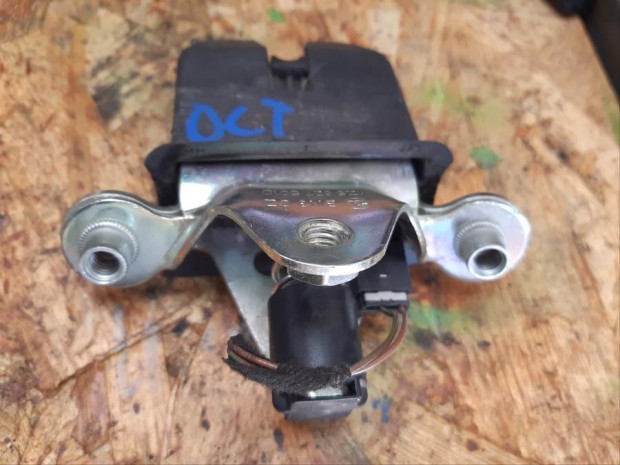 Skoda Octavia II (2006-2013) Csomagtérajtó Központizár