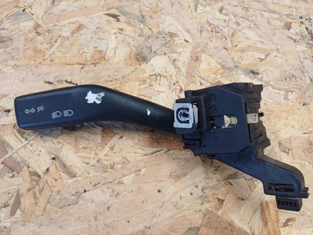 Skoda Octavia II (2006-2013) Ir�nyjelz� Kapcsol�