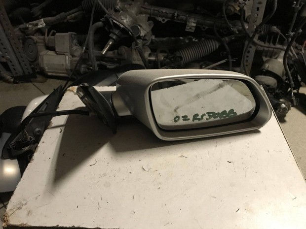 Skoda Octavia II _ jobb oldali visszapillantó