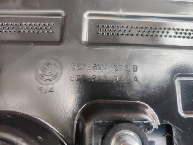 Skoda Octavia IV 2019-2024 tetőspoiler 5E7827878 , 5E7827940