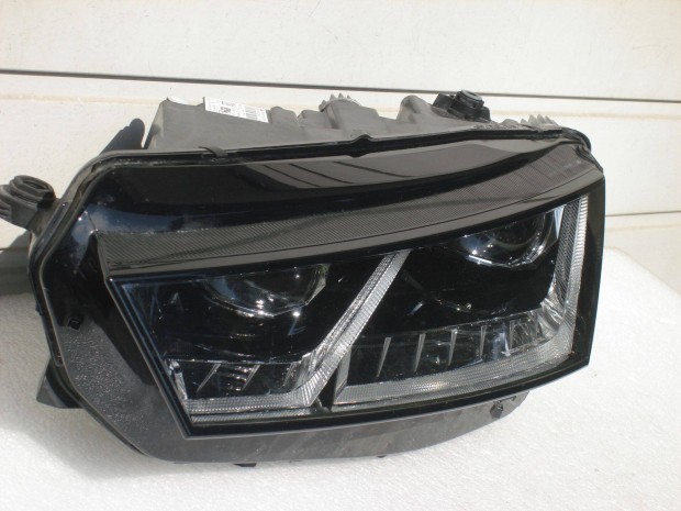 Skoda Octavia IV Bal els Crystal Lighting Fnyszr 5E4941015A 2020-t