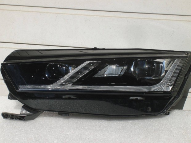 Skoda Octavia IV Bal első Full Led Fényszóró 5E4941015A 2020-tól Hibát