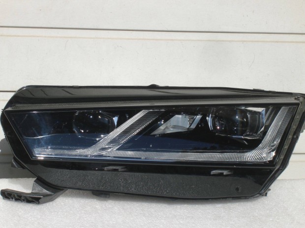 Skoda Octavia IV Bal első Full Led Fényszóró 5E4941015A 2020-tól Hibát