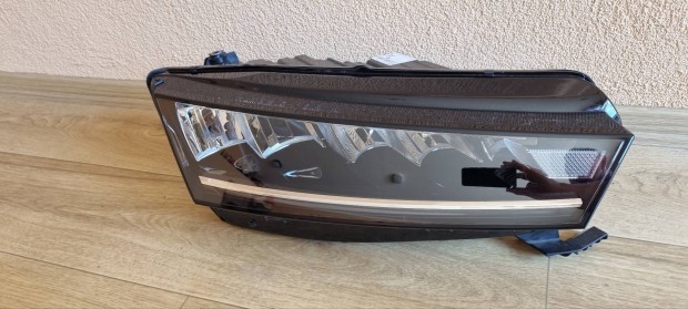 Skoda Octavia IV jobb első LED fényszóró 5E4 941 016