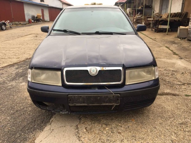 Skoda Octavia I 1.6b,1.9td sedan alkatrészek