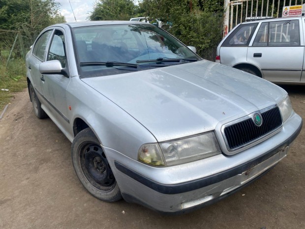 Skoda Octavia I (1997) 1.6i AEE Alkatrszek #M1624