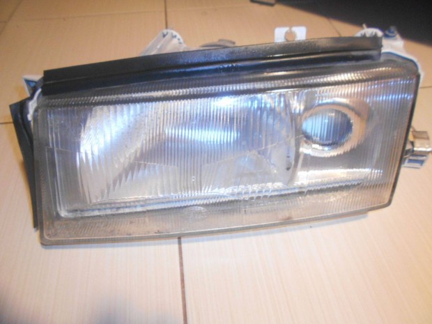 Skoda Octavia I bal oldali Hella fnyszr