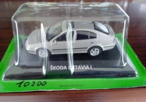 Skoda Octavia I kisauto modell 1/43 Elad