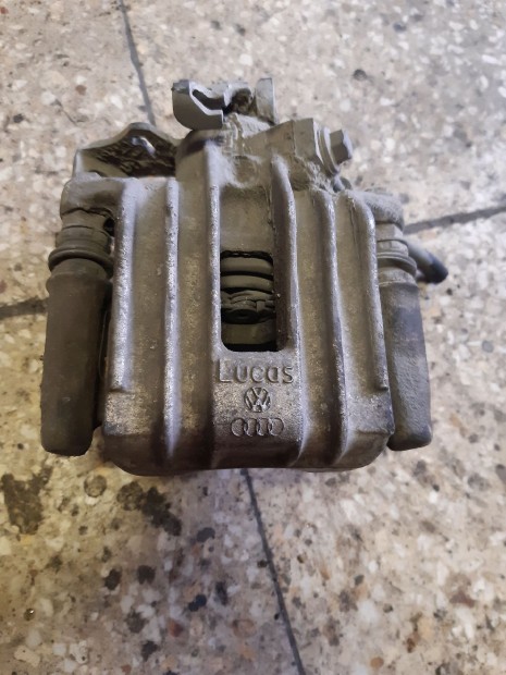 Skoda Octavia Jobb Hátsó Féknyereg