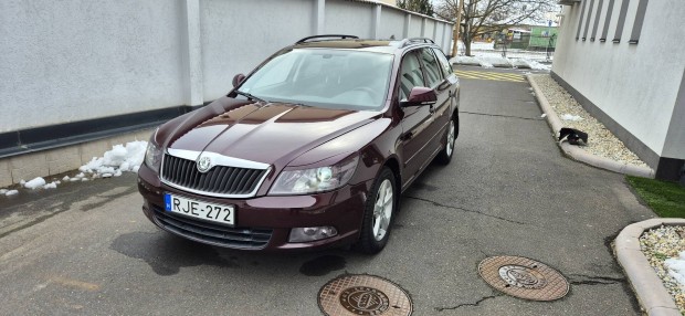 Skoda Octavia Kombi Elegance 1.4 tsi DSG 