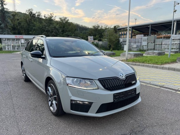 Skoda Octavia Octavia Combi 2.0 CR TDI VRS!!! S...