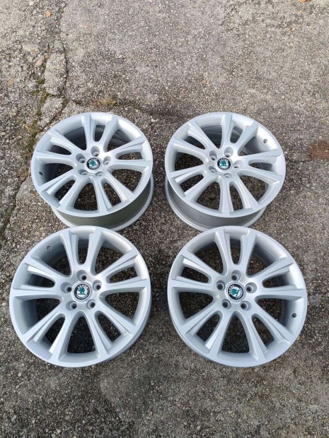 Skoda Octavia RS 18 " gyári alufelnik
