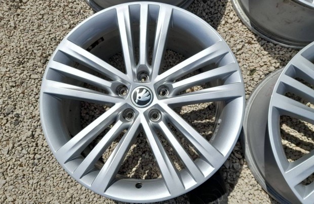 Skoda Octavia RS Superb gyári alufelni 5x112 18"