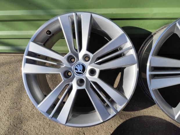 Skoda Octavia RS VW golf touran caddy gyári alufelni 5x112 18"