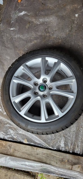 Skoda Octavia RS eredeti gyri alufelni garnitra tligumival