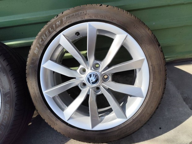 Skoda Octavia Superb VW golf touran gyári alufelni 5x112 17"