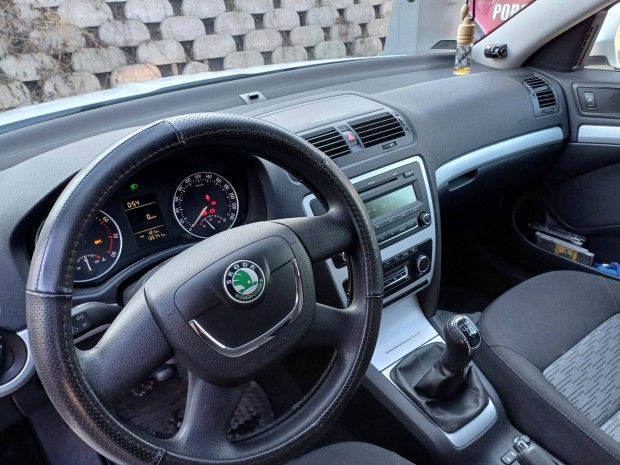 Skoda Octavia TSI kevés km, 2 tulaj