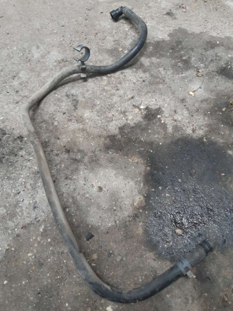 Skoda Octavia Üzemanyag Cső
