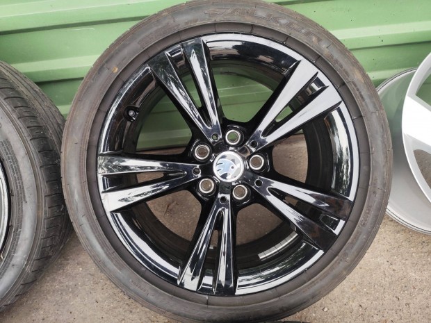 Skoda Octavia VW golf touran Jetta caddy 5x112 17"