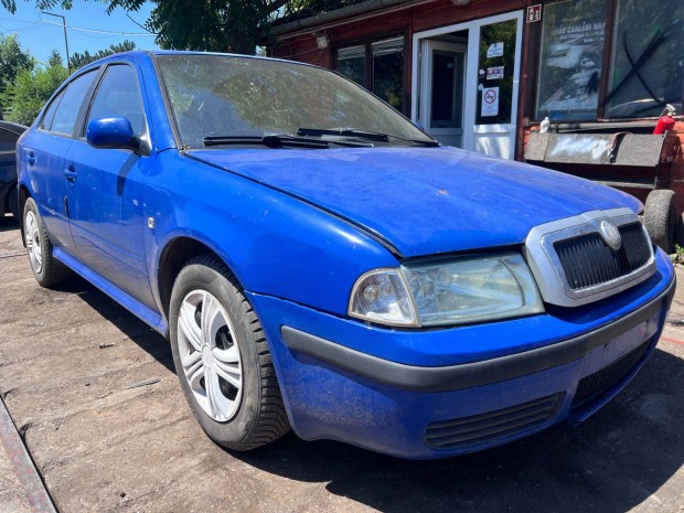 Skoda Octavia (2001) 1.6i AKL Alkatrészek #M2837