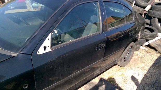 Skoda Octavia (I-es Octavia) ajt�k fekete sz�nben elad�k