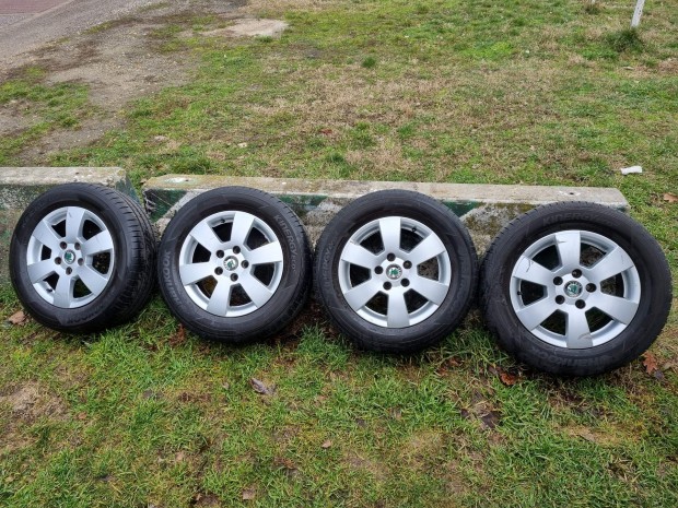 Skoda Octavia alufelni ny�rigumival