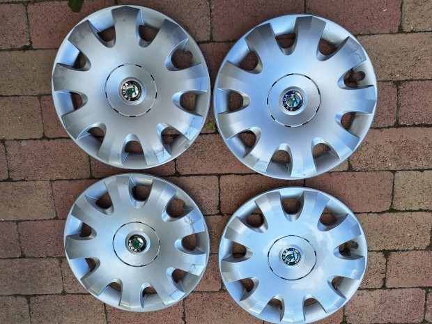 Skoda Octavia dsztrcsa 