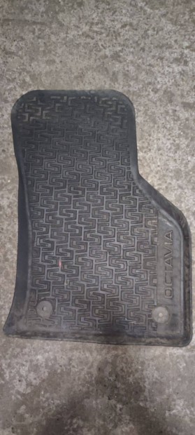 Skoda Octavia gumi sznyeg
