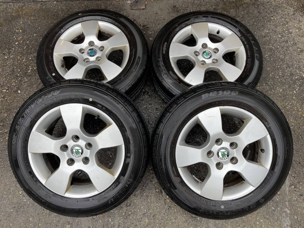 Skoda Octavia gyári alufelni 5x112 15" 195/65r15 nyári gumikkal