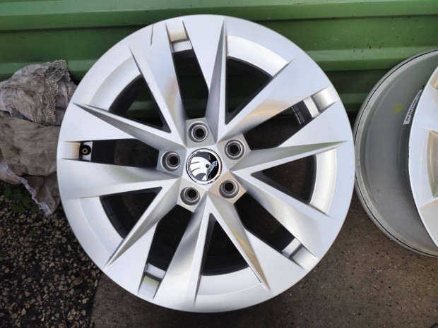Skoda Octavia gyári alufelni 5x112 17"