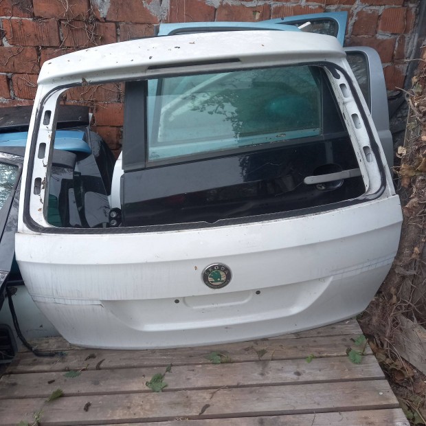 Skoda Octavia kombi csomagtér ajtó eladó