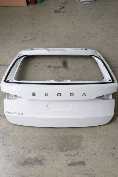 Skoda Octavia kombi csomagt�r ajt� elad�!