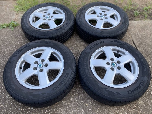 Skoda Octavia mk1 gyári 15" 5x100 alufelni 195/65R15 DOT5121