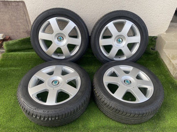 Skoda Octavia mk2 gyári alufelni szett 205/55R16