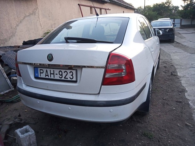 Skoda Oktavia 2. Csomagtrajt