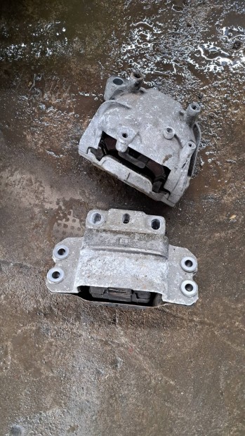 Skoda Oktavia II-Es gyri motor tart elad 