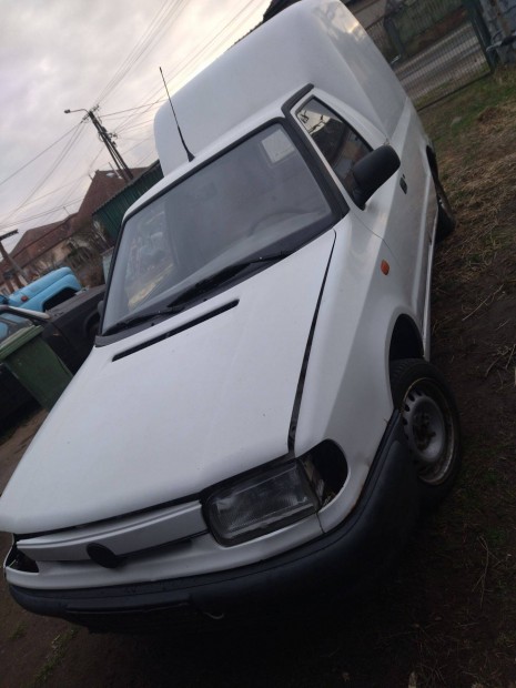 Skoda Pick up első ajtó, szélvédő,géptető