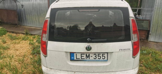 Skoda Praktik egyben vagy bontva 1.4 PDTDI