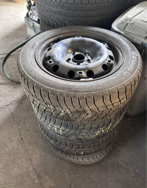 Skoda R15 Lemezfelni téligumival 5x100