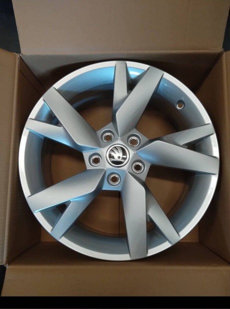 Skoda R17 Lyra felni szett, 6.5x17 ET46, 5x112