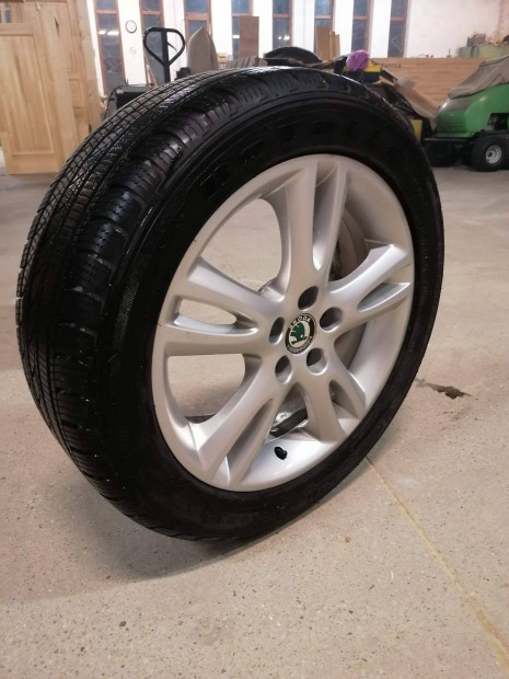 Skoda RS 16" Knyfmfelni
