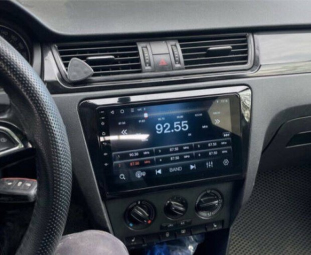 Skoda Rapid Carplay Multimédia GPS Rádió Tolatókamerával