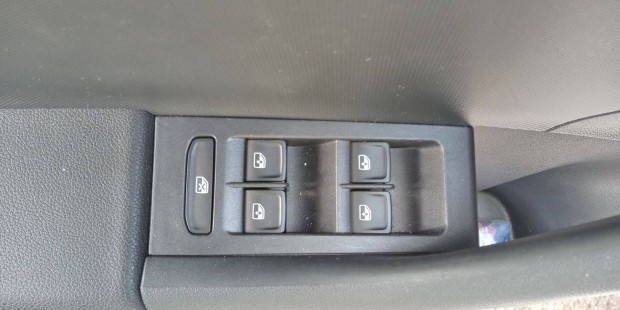 Skoda Rapid bal első ablak ablakemelő kapcsoló