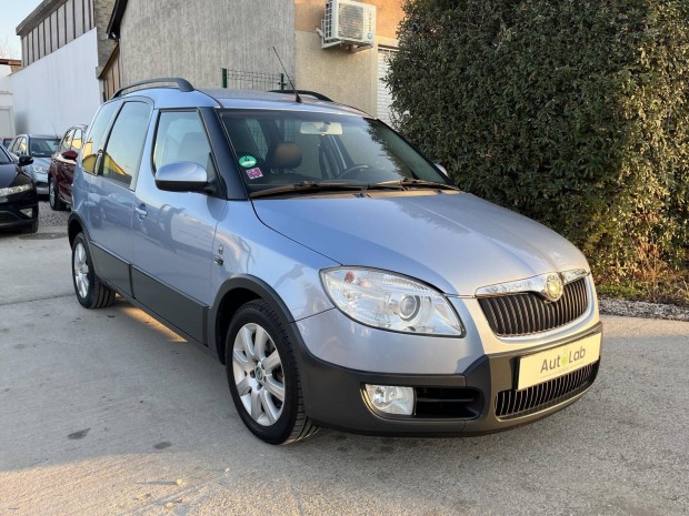 Skoda Roomster 1.6 16V Scout / Végig Skoda Márk...
