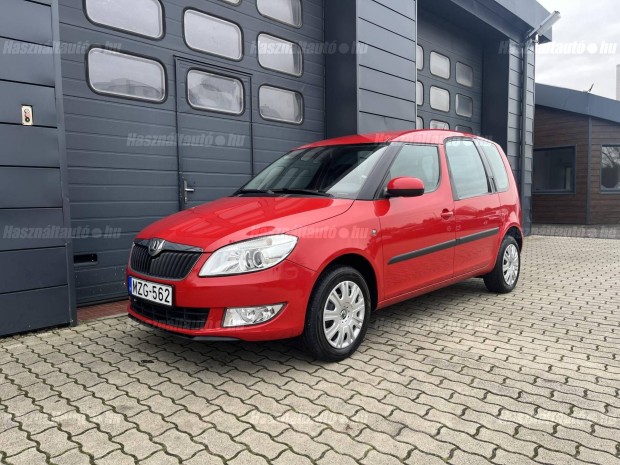 Skoda Roomster 1.6 CR TDI Ambition Szervizk�nyv...